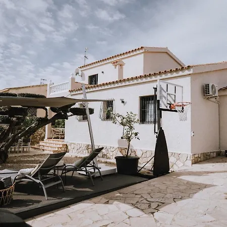 Holiday home Oliveres3