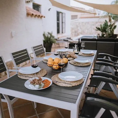 Holiday home Oliveres3