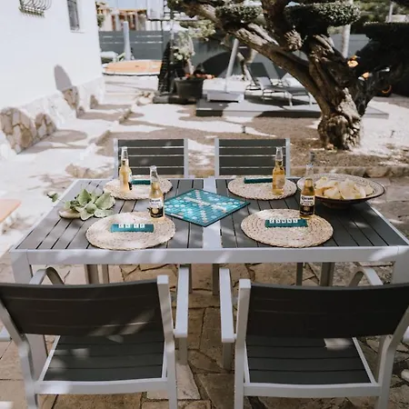 Holiday home Oliveres3 *